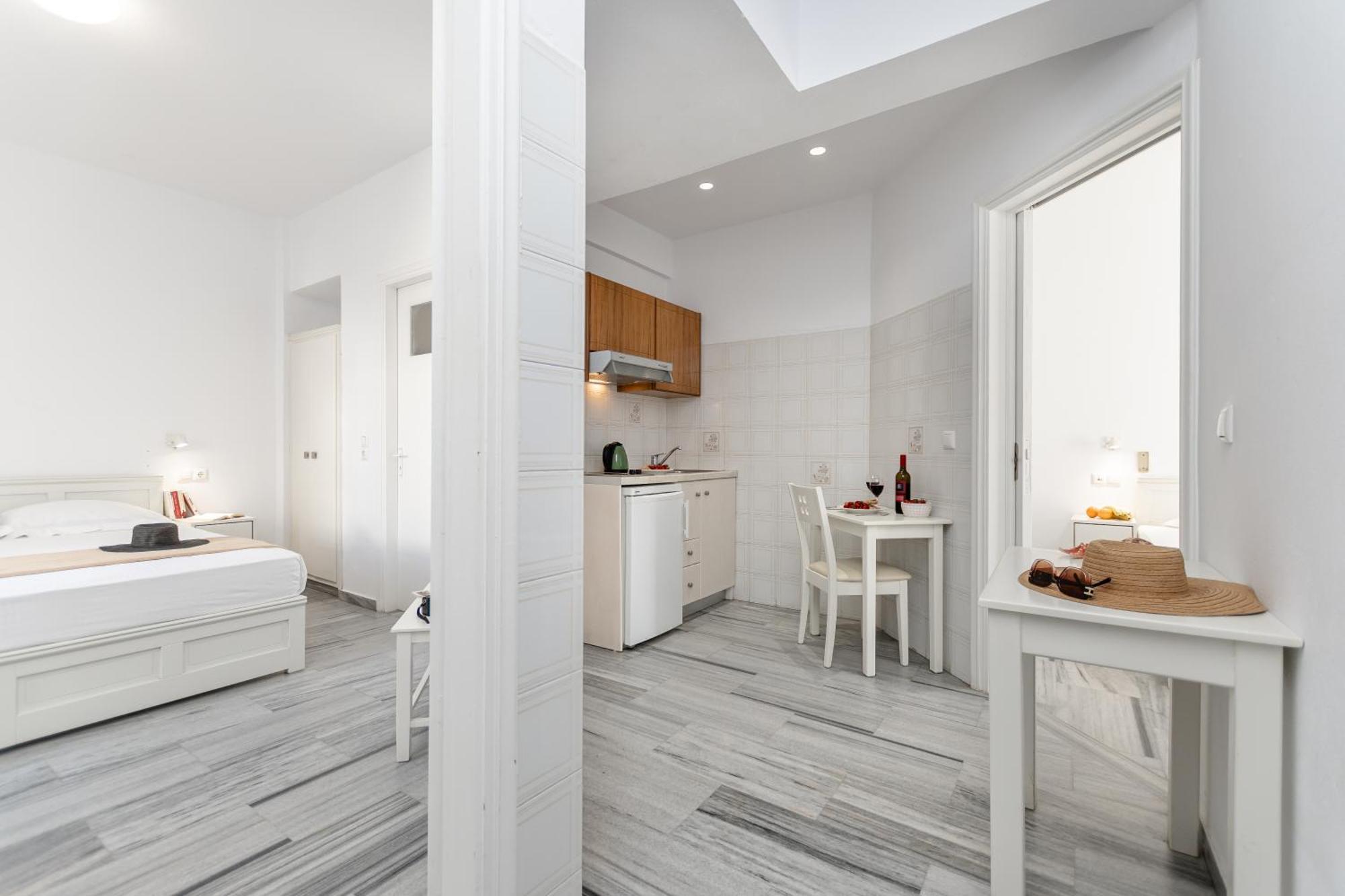 Azur Mare Naxos Aparthotel Naxos City ภายนอก รูปภาพ